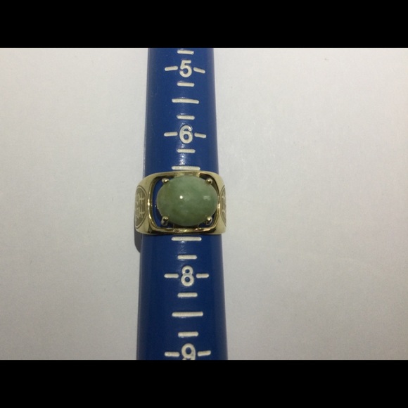 Jade 10K Gold Ring - Picture 7 of 8